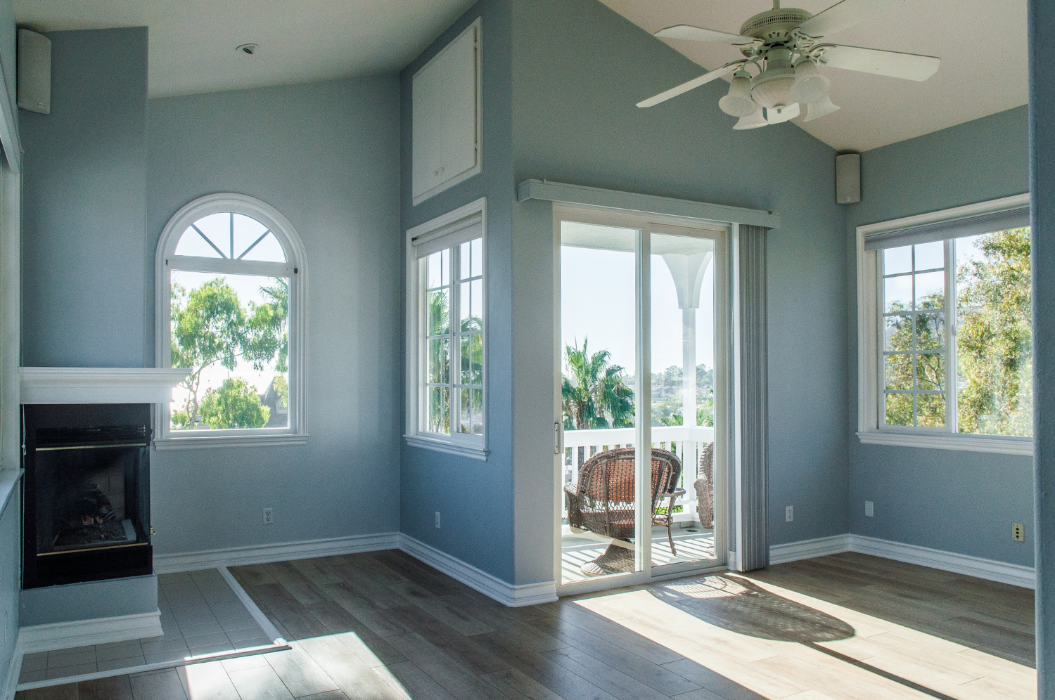 custom aluminium doors and windows