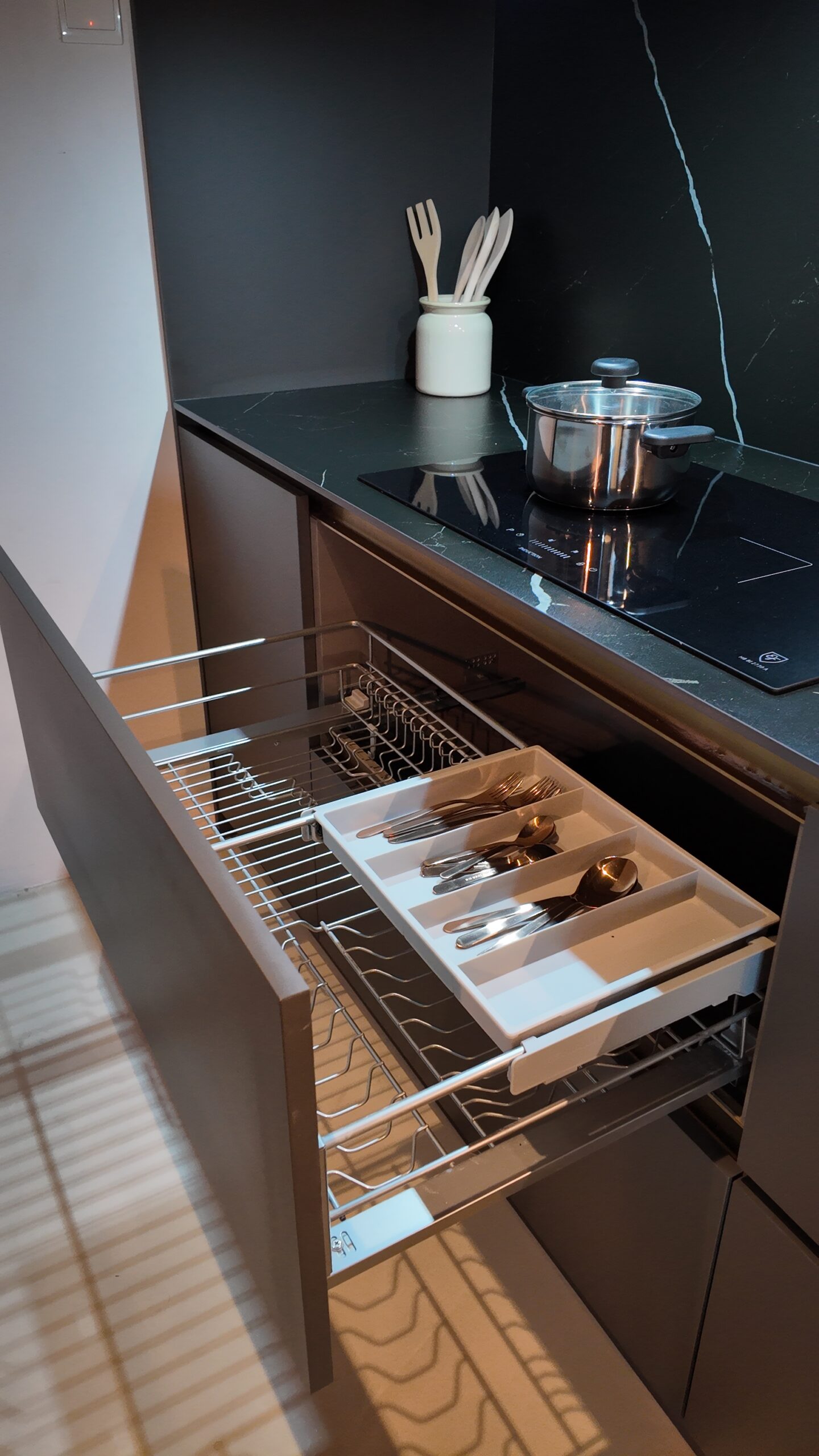 Aluminium Kitchen Cabinet Maintenance