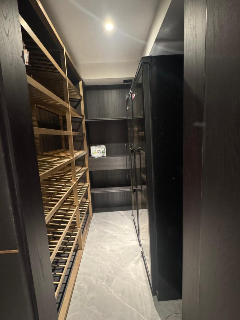 Aluminium vs Wood Kitchen Cabinets Singapore
