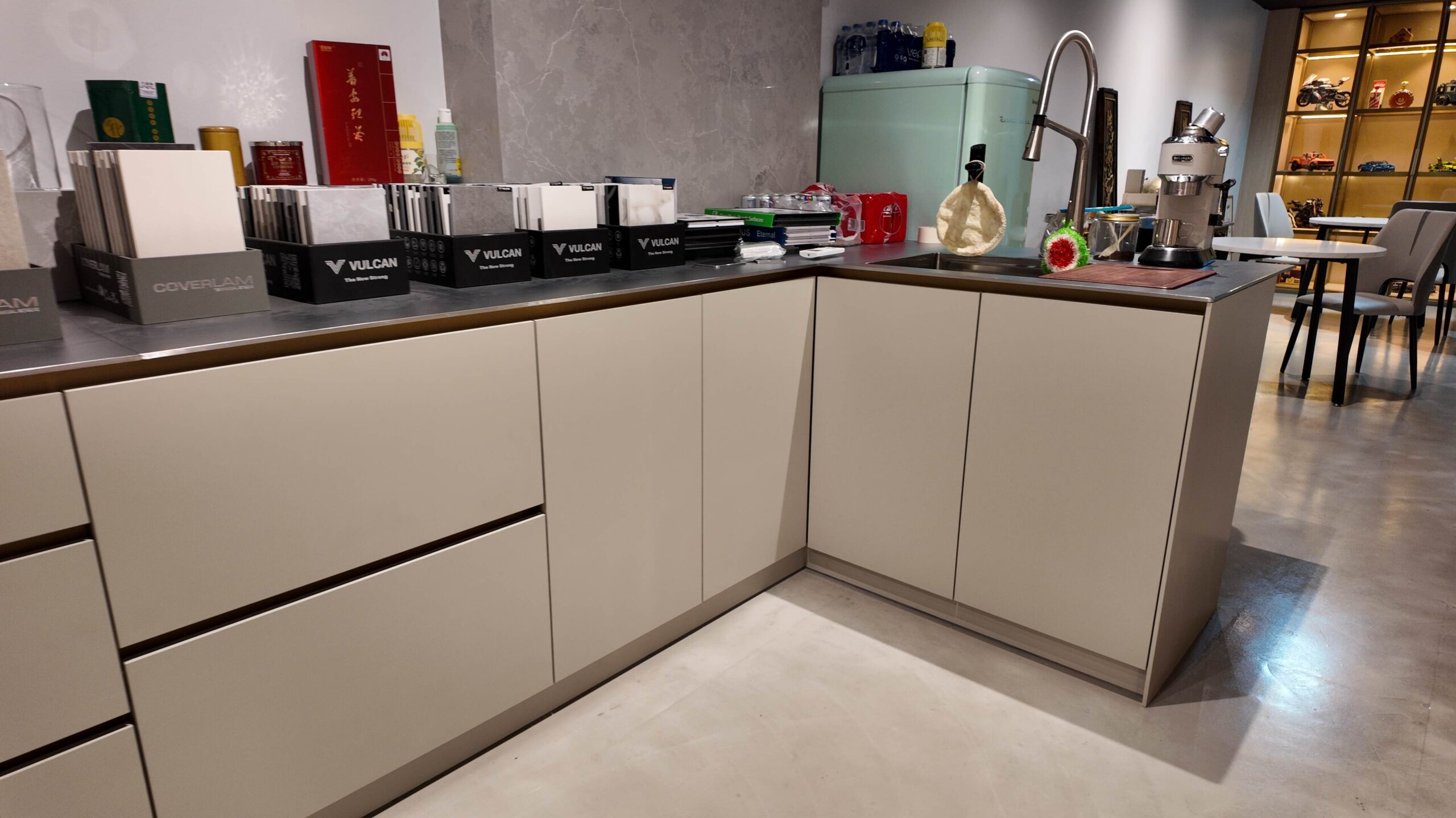 Commercial Aluminium Kitchen Cabinets Singapore - woodlands - tampines - yishun - sembawang - choa chu kang - jurong east - clementi - toa payoh