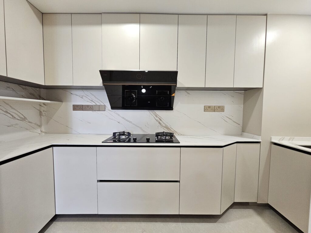 Aluminium Kitchen Cabinets vs Wood Cabinets in Singapore: Which Is Right for You?