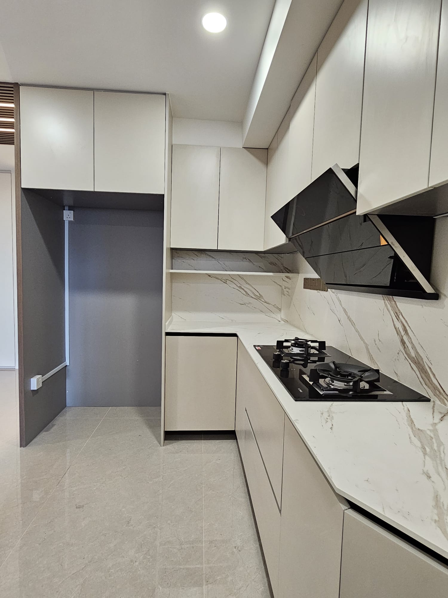 Aluminium vs Wood Cabinets - singapore woodlands - mandai - yishun - kranji - central singapore