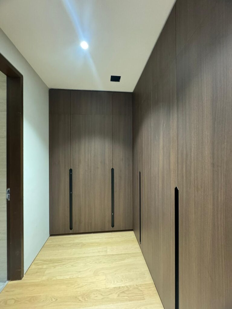 Wardrobe Mold in Singapore's - Woodlands - Sembawang - Yishun - Mandai - Kranji - Tampines - Jurong - Central Singapore