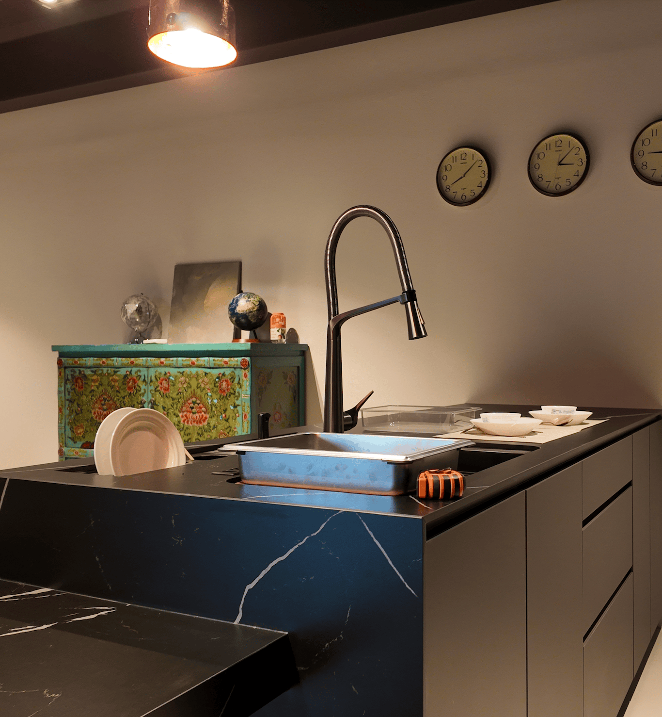 Why the sudden shift to Aluminium Kitchen Cabinets?