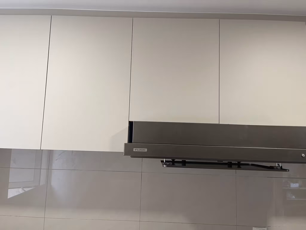 custom kitchen cabinets with overhead storage, integrated shelving, and minimalist built-in design by T7Seven Singapore