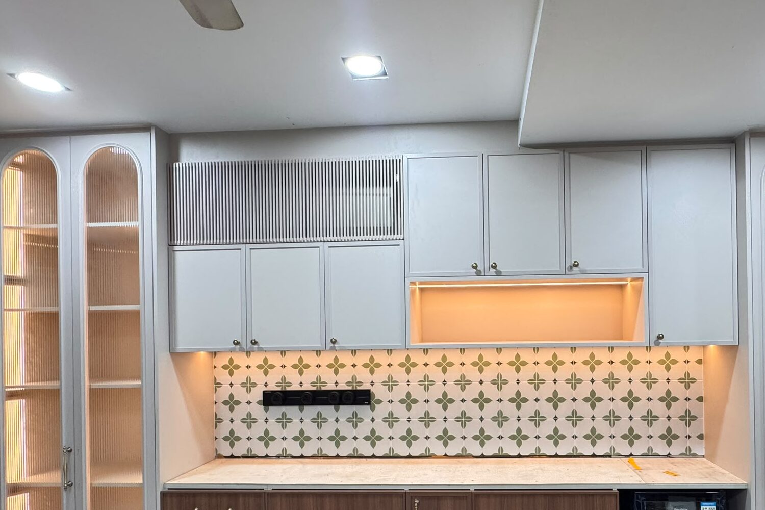 floor to ceiling aluminium cabinet with LED lighting Singapore 27 Greenleaf Ave