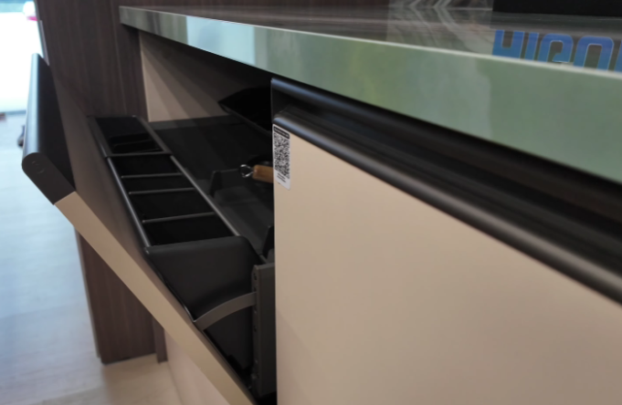 Shearer Flash Pull-Out Cookware Type 1 (Half Open)