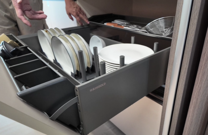 Shearer Flash Pull-Out Cookware Type 2 (side)
